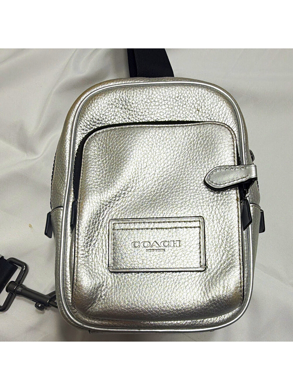 Coach Metallic Silver Small Crossbody Bag Adjustable Strap Zip Closure Men